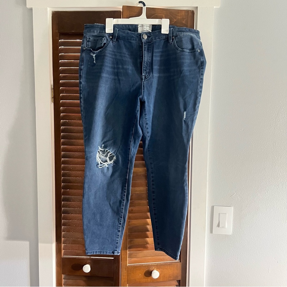 Lane Bryant Girl with Curves Jeans 18